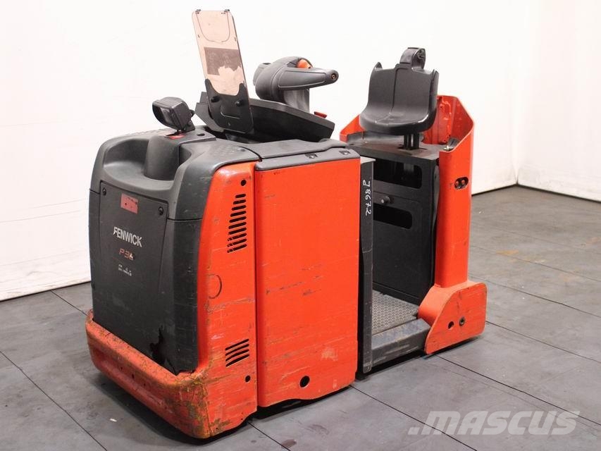 Linde P 30 C 1190 Towing trucks
