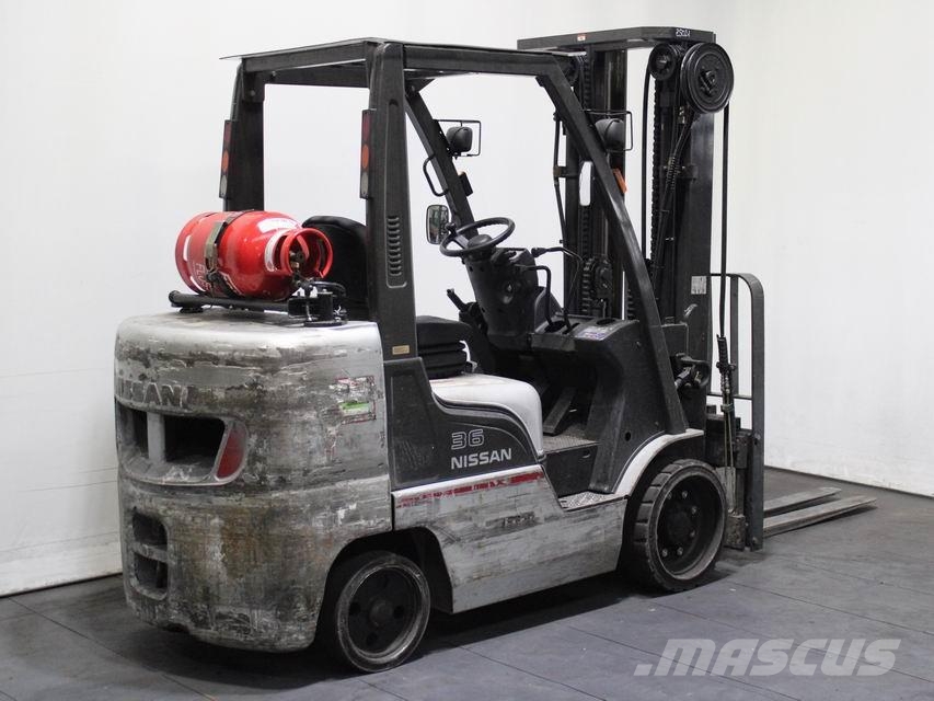 Nissan MCU G 1F2 A 36 LU Περονοφόρα ανυψωτικά κλαρκ με φυσικό αέριο LPG