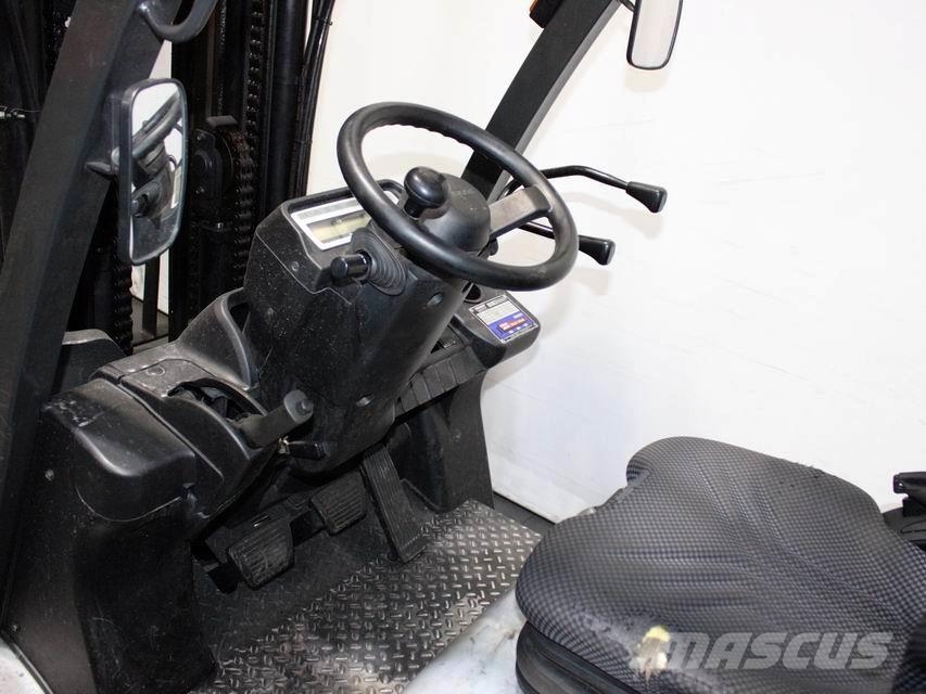 Nissan MCU G 1F2 A 36 LU Περονοφόρα ανυψωτικά κλαρκ με φυσικό αέριο LPG