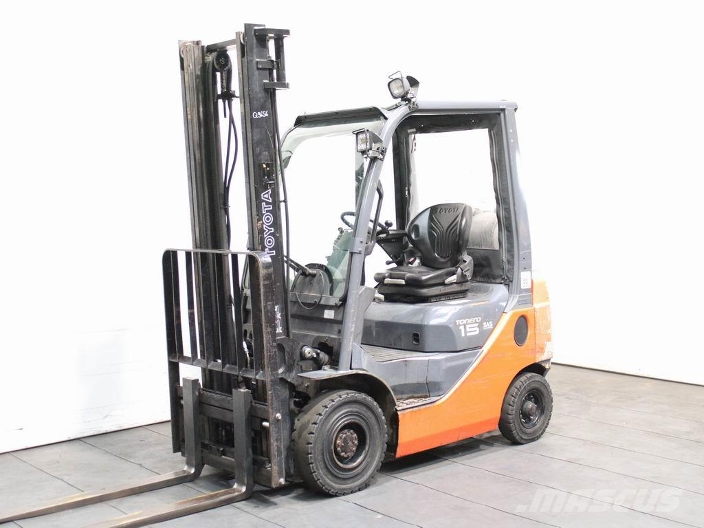 Toyota 02-8 FGF 15 天然气叉车