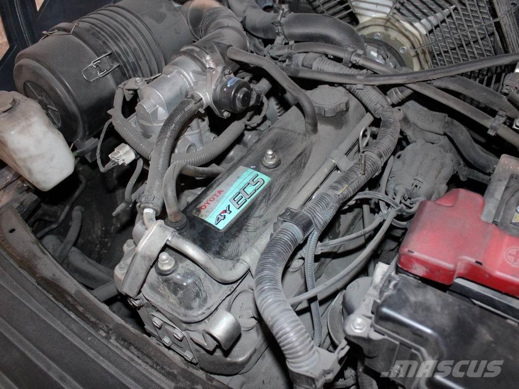 Toyota 02-8 FGF 15 天然气叉车