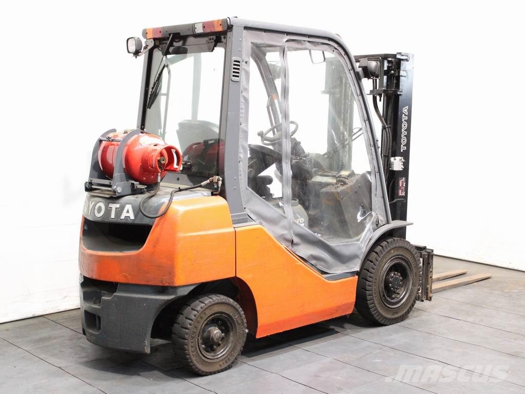 Toyota 02-8 FGF 25 Gázüzemű targoncák