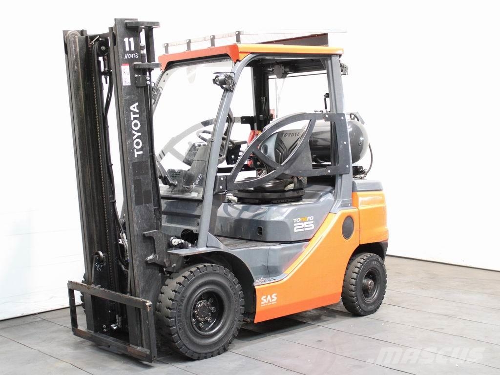 Toyota 02-8 FGF 25 LPG'li forkliftler