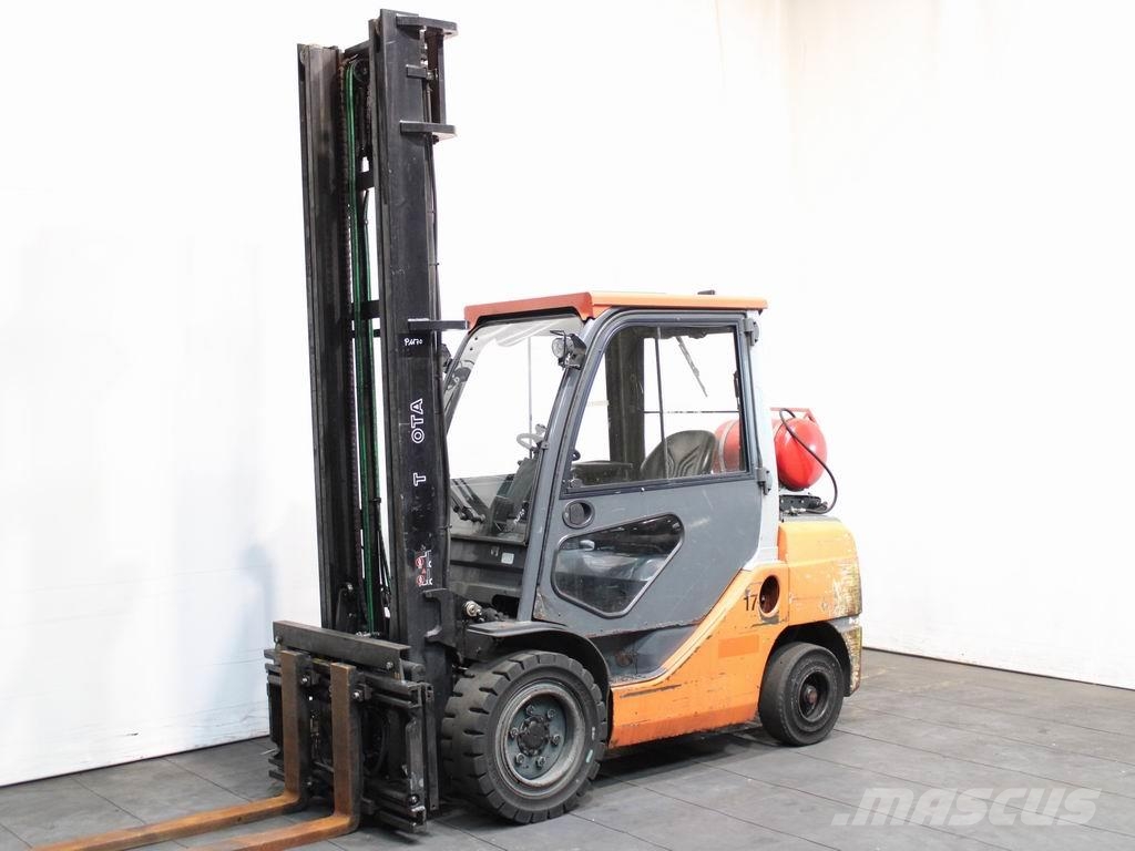 Toyota 02-8 FGJF 35 Περονοφόρα ανυψωτικά κλαρκ με φυσικό αέριο LPG