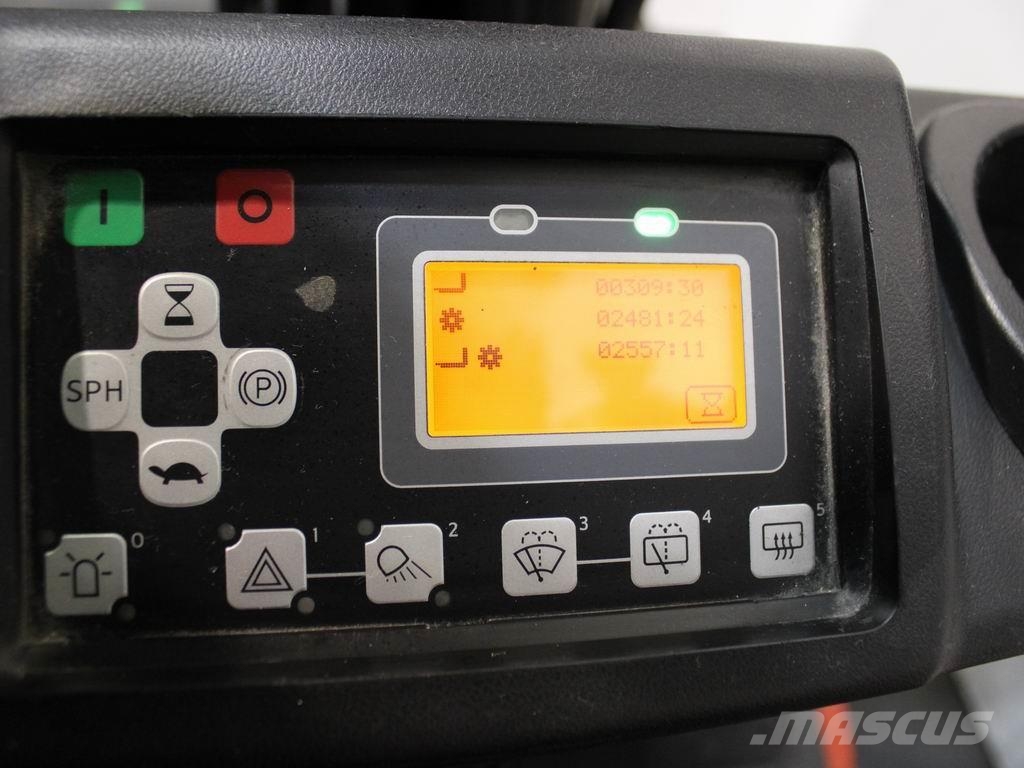 Toyota 8 FBM 18 T Electric forklifts