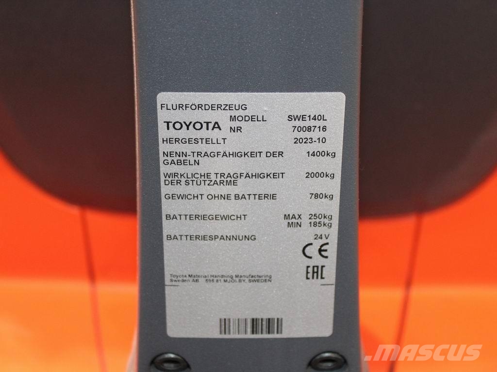 Toyota SWE 140L Pedestrian stackers