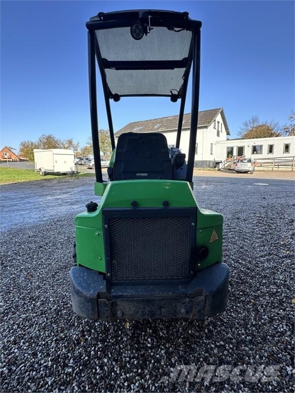 Avant 635 Mini utovarivači