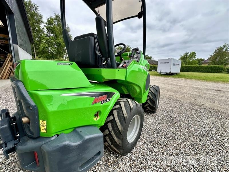 Avant 645i Mini loaders