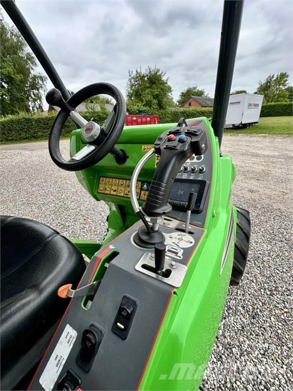 Avant 645i Mini loaders