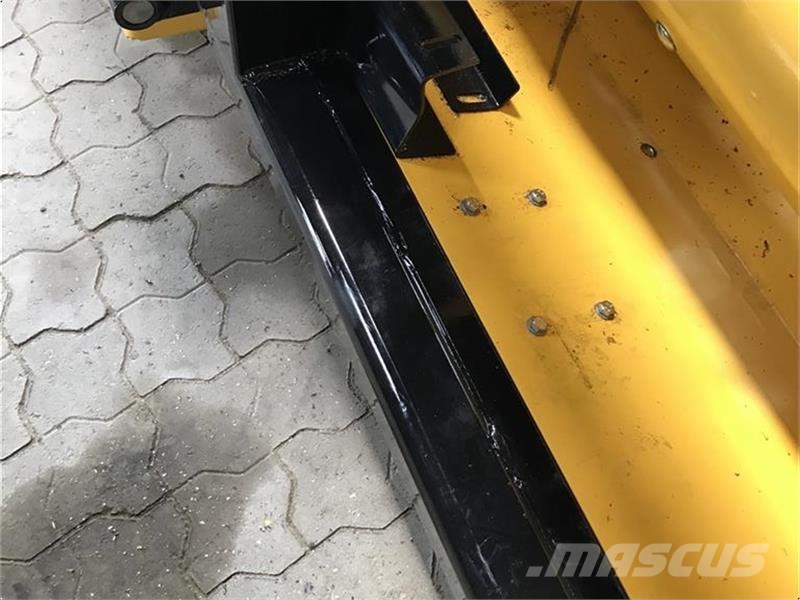 CLAAS Lexion adapter Θεριζοαλωνιστικές μηχανές