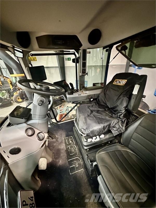 JCB Fastrac 6300 Tractoare