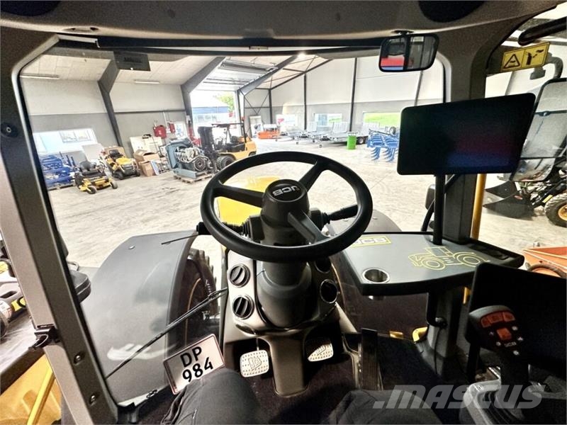JCB Fastrac 6300 Tractoare