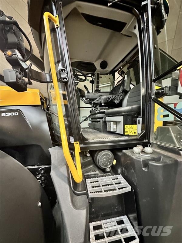JCB Fastrac 6300 Tractoare