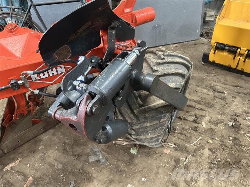 Kuhn Vari-Master 153 Wendepflüge