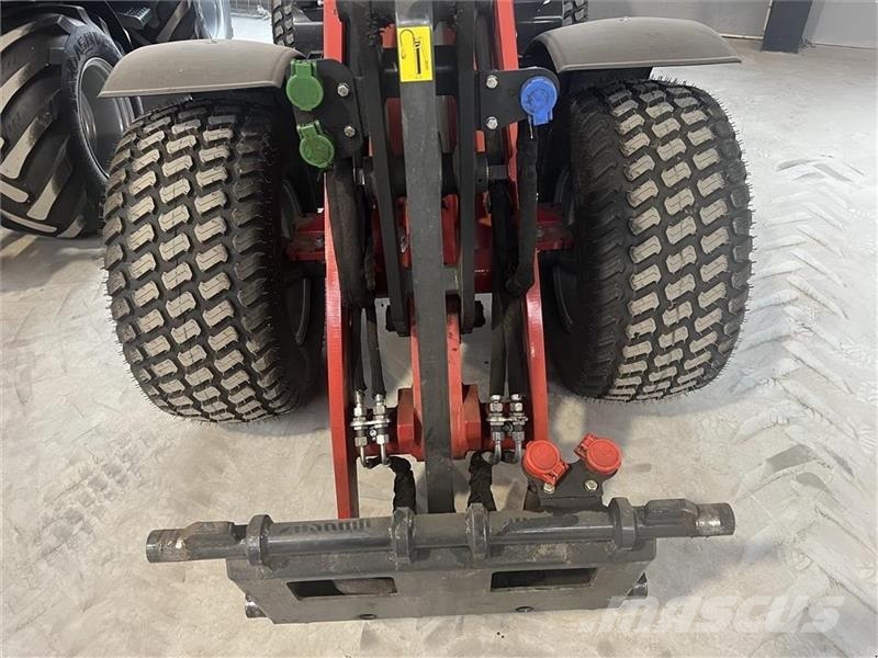 Schäffer 3650 لوادر صغيرة