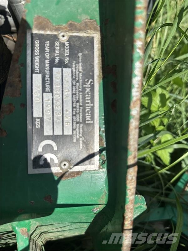 Spearhead Twiga 4XR ركوب الحشائش
