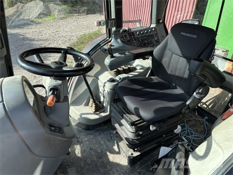 Valtra T 131 Hi-Tech Traktoren