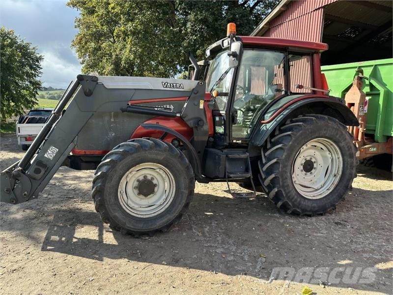 Valtra T 131 Hi-Tech Traktoren