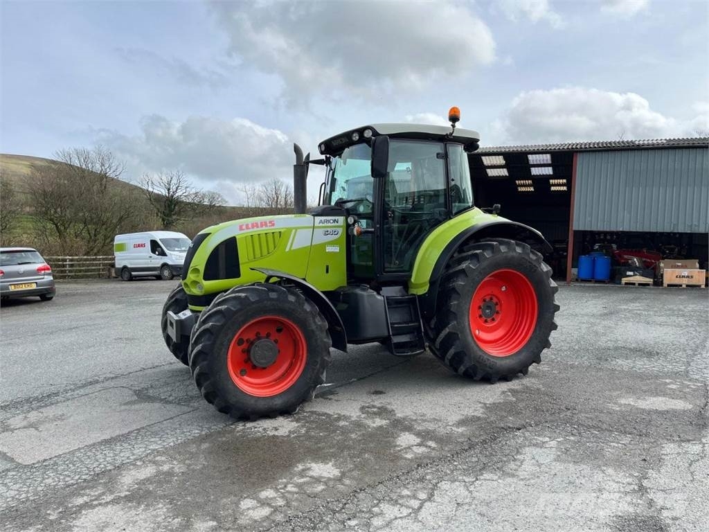 CLAAS 640CIS (50K) Tractoren