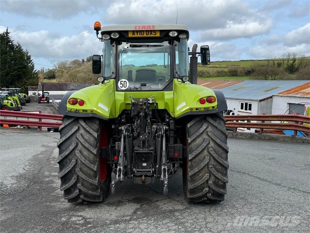 CLAAS 640CIS (50K) Tractoren