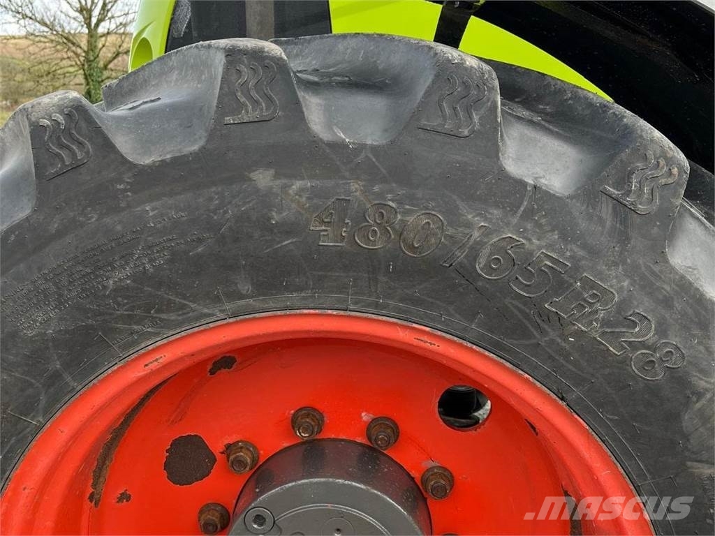 CLAAS 640CIS (50K) Tractoren