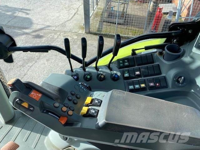CLAAS 650 ARION/50K Traktory