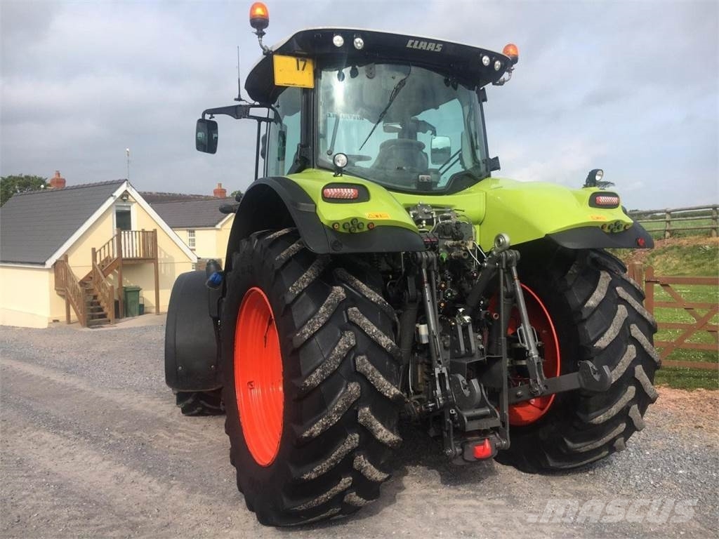 CLAAS AXION 830 Tractors
