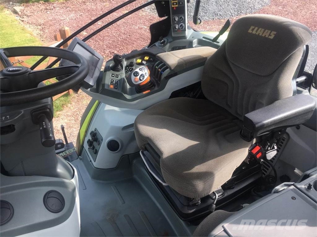 CLAAS AXION 830 Tractors