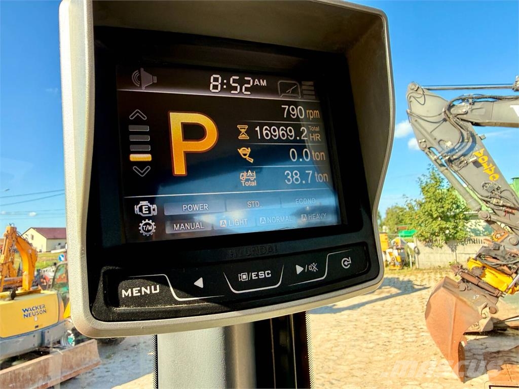 Hyundai HL760-9 لوادر بعجل