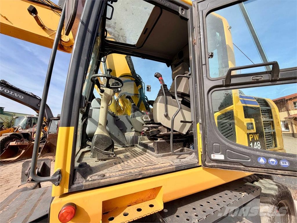 Komatsu PW148-8 2D Колёсные экскаваторы