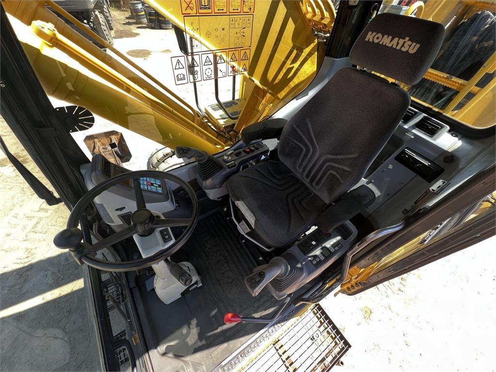 Komatsu PW220MH MH Koparki przeładunkowe