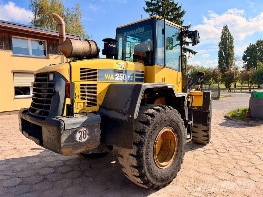 Komatsu WA250PZ-6 QC HL Ładowarki kołowe