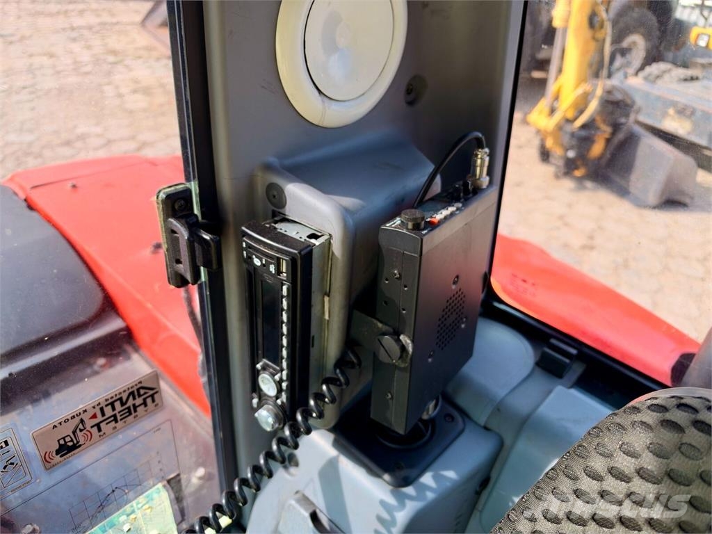 Kubota KX080-04 Малые экскаваторы 7т-12т