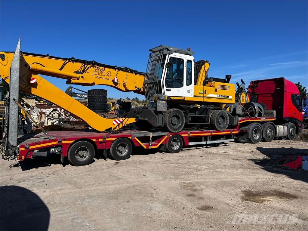 MAX Trailer F-S43-1AAF Semirremolques de carga baja