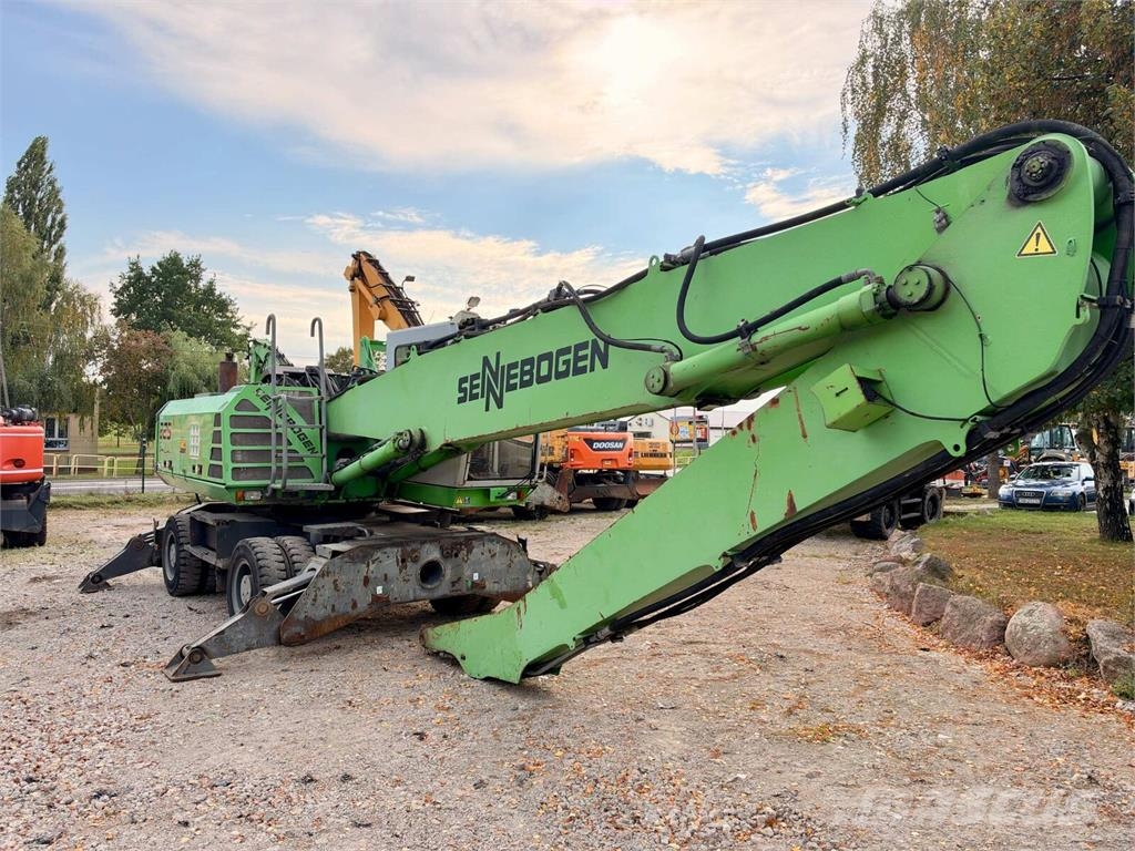 Sennebogen 825 Materialehåndteringsmaskiner