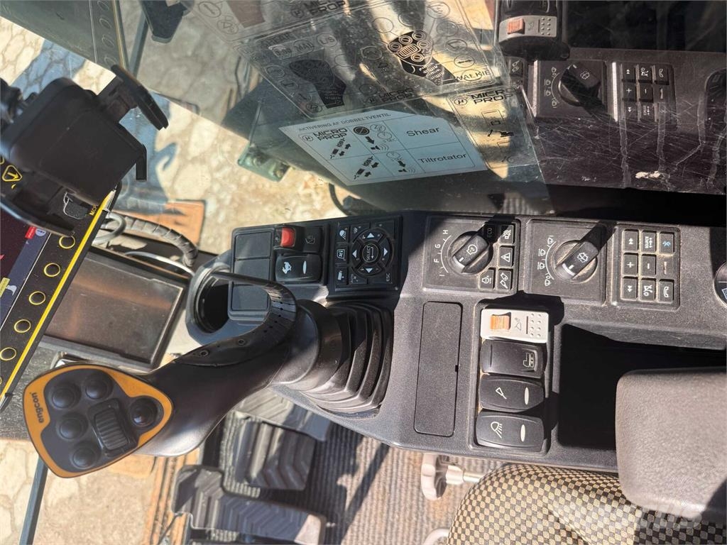 Volvo EC250EL Bageri gusjeničari