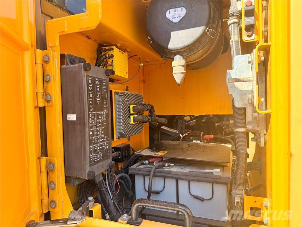 Volvo EC250EL Bageri gusjeničari