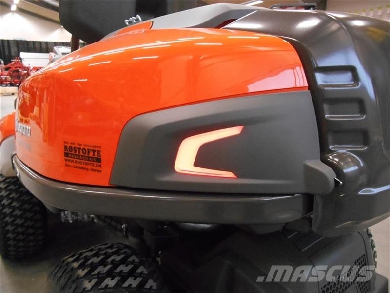 Husqvarna R 316TsX AWD Reitermäher