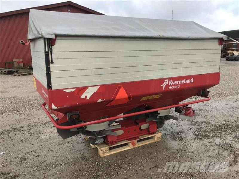 Kverneland Exacta-TL HL 3900 Mineral gübre dagiticilar