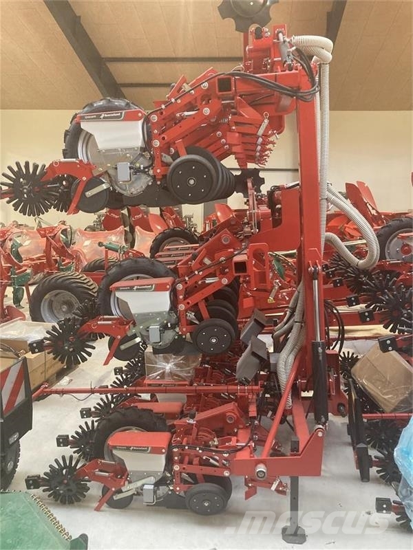 Kverneland UNICORN 18 rækker ماكينات البذر الدقيق