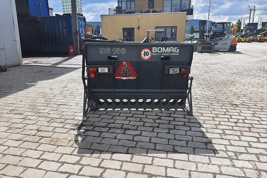Bomag Streuer BS 180 Двойни барабанни ролки
