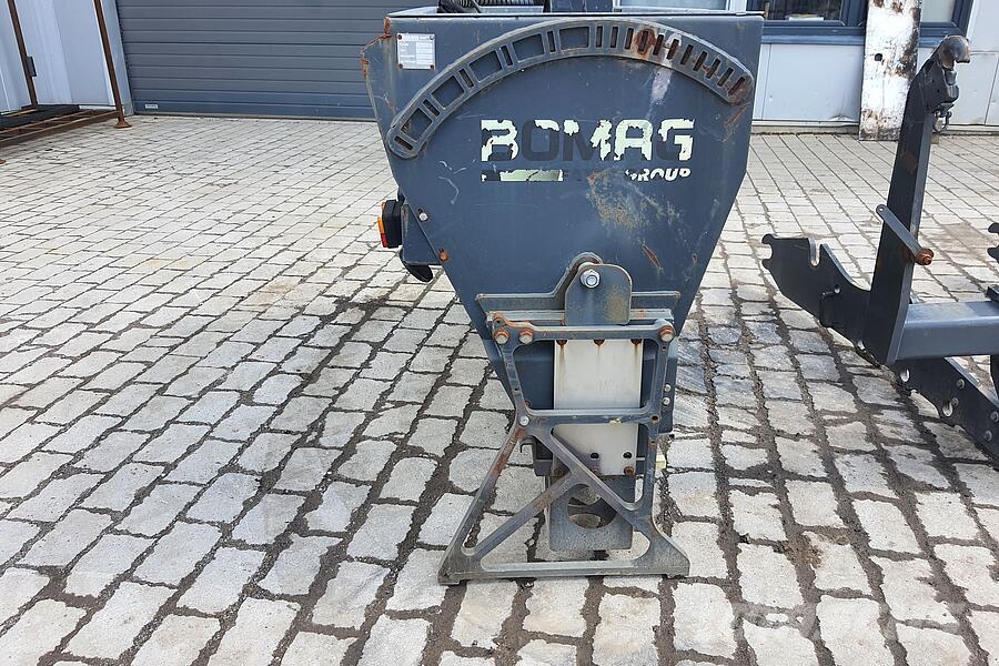 Bomag Streuer BS 180 Двойни барабанни ролки
