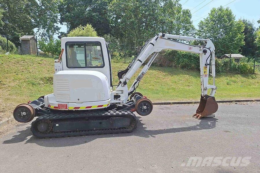 CAT Unac 8TRR/CAT 305.5 E2 CR Lastik tekerli ekskavatörler
