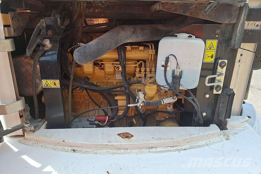 CAT Unac 8TRR/CAT 305.5 E2 CR Lastik tekerli ekskavatörler