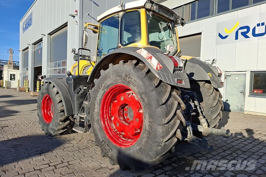 Fendt 828 Vario S4 Трактори