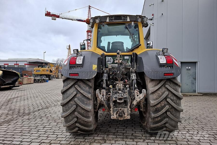 Fendt 828 Vario S4 Трактори