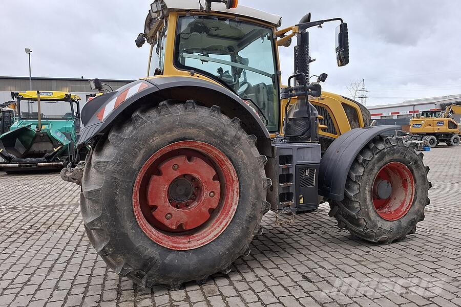 Fendt 828 Vario S4 Трактори