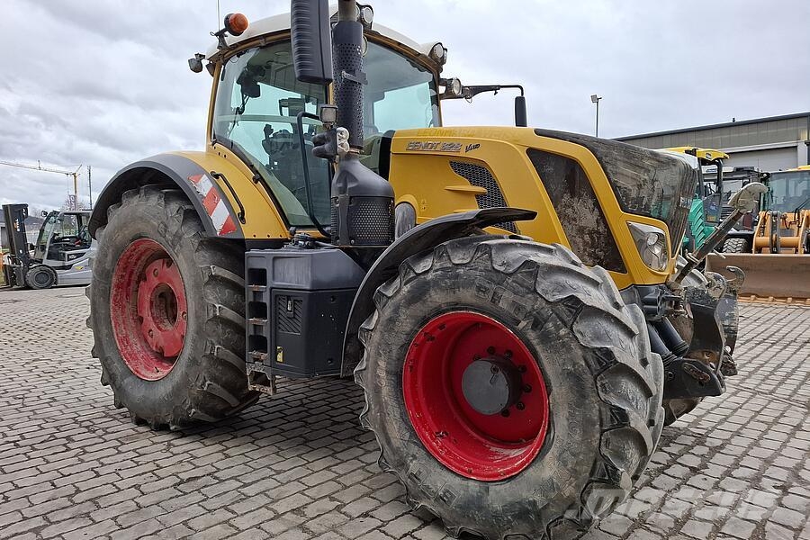 Fendt 828 Vario S4 Трактори