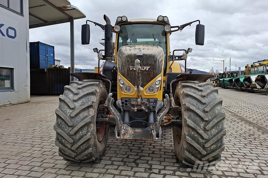 Fendt 828 Vario S4 Трактори