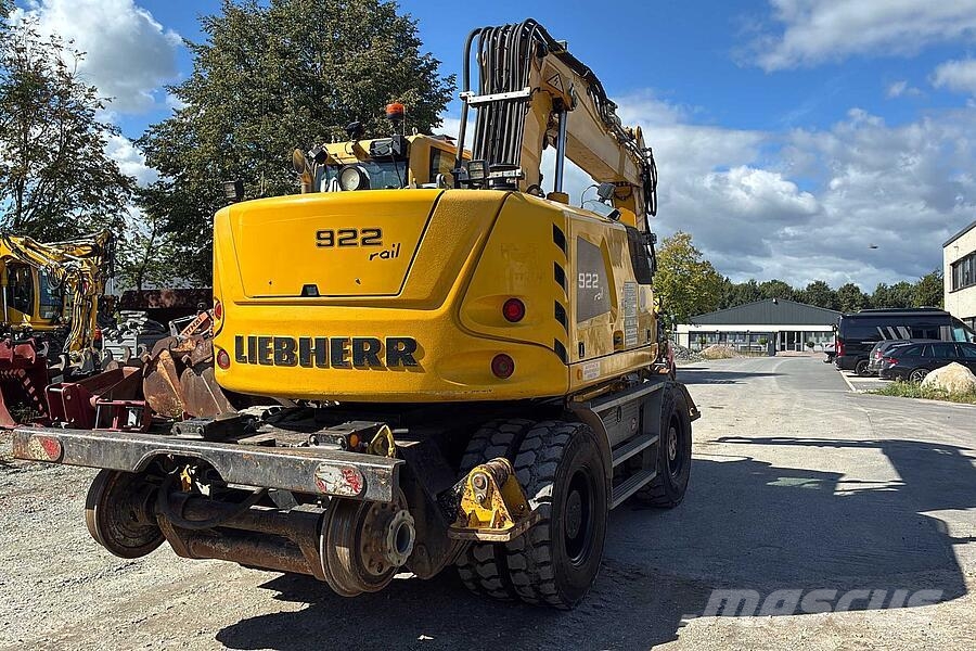 Liebherr A 922 Rail Litronic  휠 굴삭기